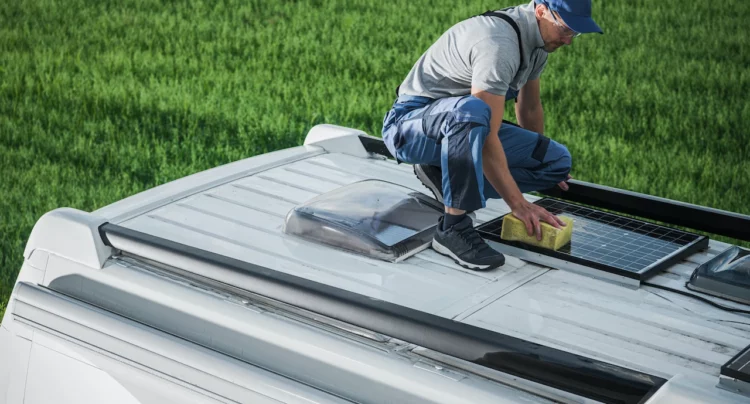 Image for How to Identify and Address Common Solar Panel Cleaning Issues?